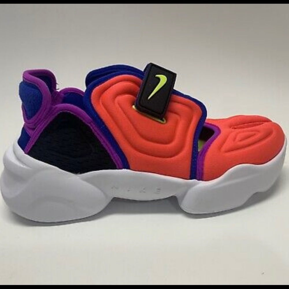 NIKE AQUA RIFT - coral